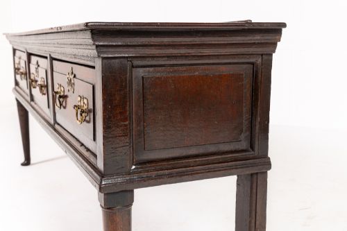 18TH CENTURY ENGLISH OAK DRESSER BASE - ADDITIONAL PHOTO 5