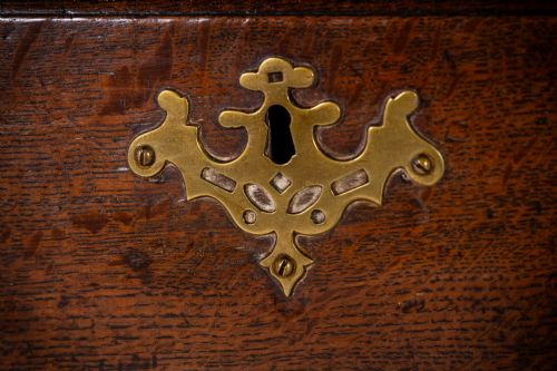 18TH CENTURY ENGLISH OAK DRESSER BASE - ADDITIONAL PHOTO 5
