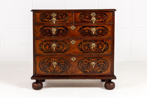 rare 17th century english marquetry chest of drawers - CATEGORY: ANTIQUE CHEST OF DRAWERS - DATED 17TH CENTURY