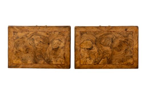 PAIR OF 18TH CENTURY ITALIAN WALNUT SMALL CHEST OF DRAWERSBEDSIDE CABINETS - ADDITIONAL PHOTO 3
