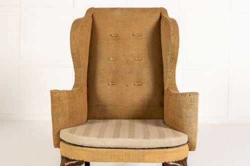 18TH CENTURY GEORGE I ENGLISH WALNUT WING CHAIR CIRCA 1720 - ADDITIONAL PHOTO 2