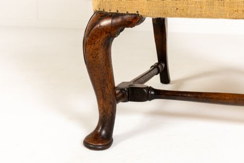 18TH CENTURY GEORGE I ENGLISH WALNUT WING CHAIR CIRCA 1720 - ADDITIONAL PHOTO 4