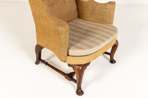 18TH CENTURY GEORGE I ENGLISH WALNUT WING CHAIR CIRCA 1720 - ADDITIONAL PHOTO 6