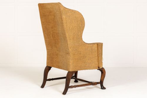18TH CENTURY GEORGE I ENGLISH WALNUT WING CHAIR CIRCA 1720 - ADDITIONAL PHOTO 8