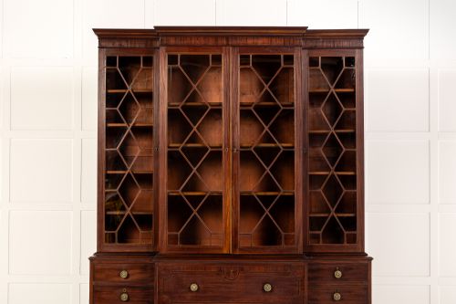 18TH CENTURY ENGLISH MAHOGANY SECRETAIRE BOOKCASE - ADDITIONAL PHOTO 3