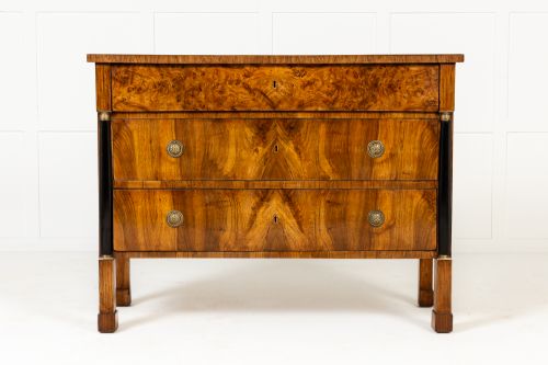 PAIR OF 19TH CENTURY FRENCH WALNUT COMMODES - ADDITIONAL PHOTO 3