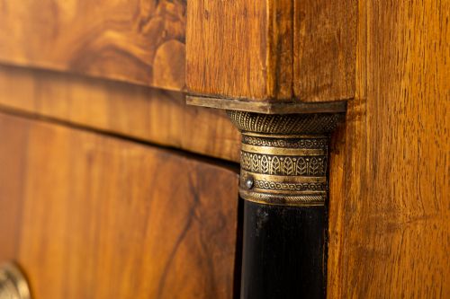 PAIR OF 19TH CENTURY FRENCH WALNUT COMMODES - ADDITIONAL PHOTO 7