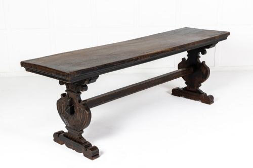17th century italian walnut table - CATEGORY: ANTIQUE TABLES - DATED 17TH CENTURY
