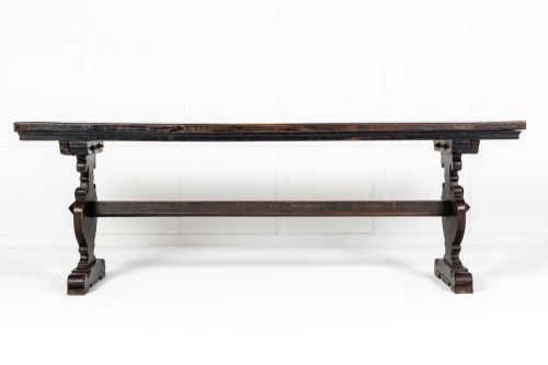 17TH CENTURY ITALIAN WALNUT TABLE - ADDITIONAL PHOTO 1