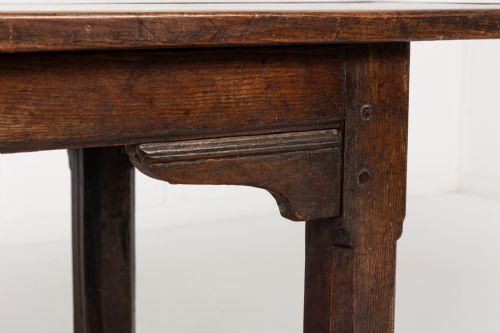 EARLY 18TH CENTURY ENGLISH ELM AND OAK REFECTORY TABLE - ADDITIONAL PHOTO 3