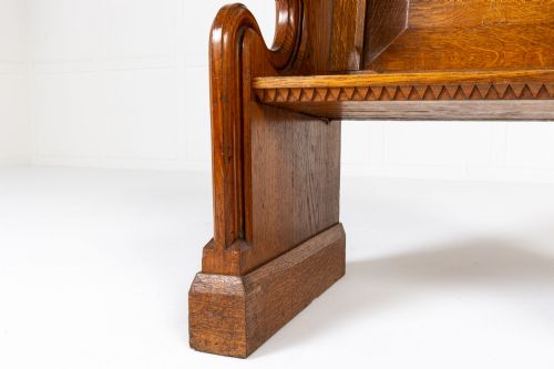 19TH CENTURY ENGLISH GOTHIC OAK HALL SEAT - ADDITIONAL PHOTO 2
