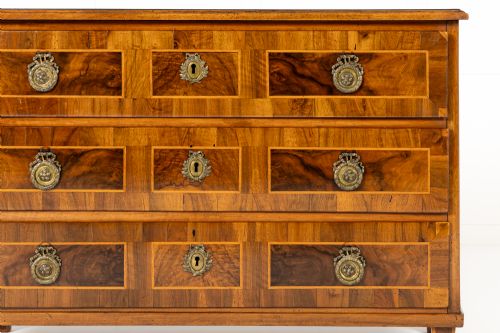 18TH CENTURY FRENCH LOUIS XVI PERIOD WALNUT COMMODE - ADDITIONAL PHOTO 1