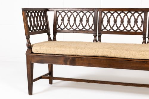 18TH CENTURY ITALIAN WALNUT BENCH - ADDITIONAL PHOTO 1