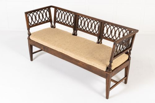 18TH CENTURY ITALIAN WALNUT BENCH - ADDITIONAL PHOTO 5