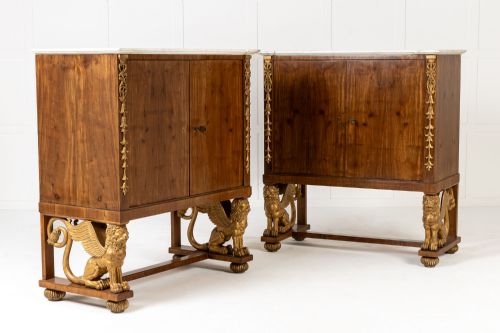 PAIR OF IMPORTANT 19TH CENTURY VENETIAN CABINETS ON STANDS - ADDITIONAL PHOTO 2