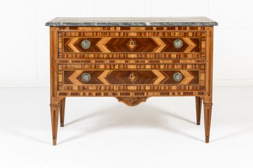 19TH CENTURY ITALIAN WALNUT PARQUETRY COMMODE WITH MARBLE TOP - ADDITIONAL PHOTO 1