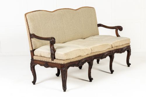 18TH CENTURY ITALIAN WALNUT SOFA - ADDITIONAL PHOTO 6