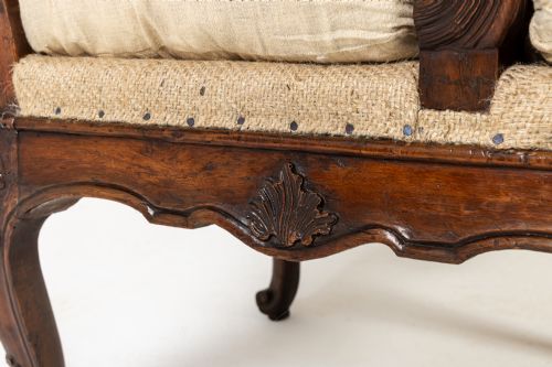 18TH CENTURY ITALIAN WALNUT SOFA - ADDITIONAL PHOTO 7