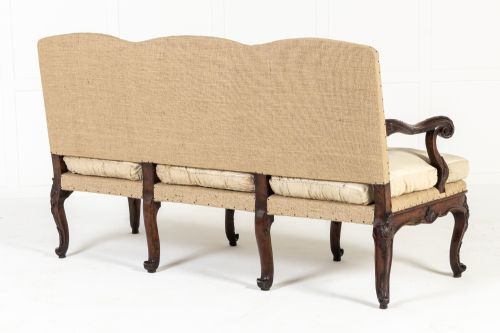 18TH CENTURY ITALIAN WALNUT SOFA - ADDITIONAL PHOTO 9