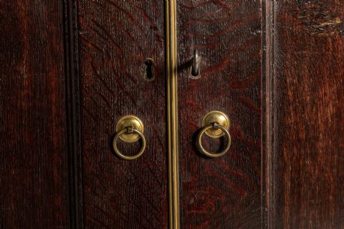 18TH CENTURY ENGLISH OAK COUNTRY HOUSE LINEN PRESS - ADDITIONAL PHOTO 4