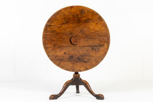large scale 18th century english elm tripod table - CATEGORY: ANTIQUE TABLES - DATED 18TH CENTURY