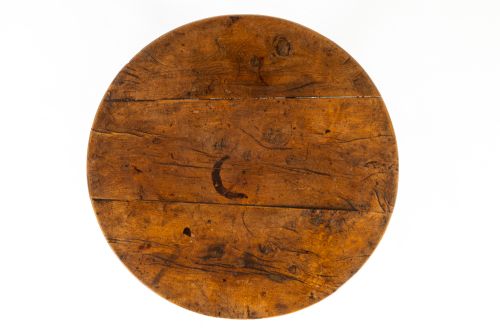 LARGE SCALE 18TH CENTURY ENGLISH ELM TRIPOD TABLE - ADDITIONAL PHOTO 5