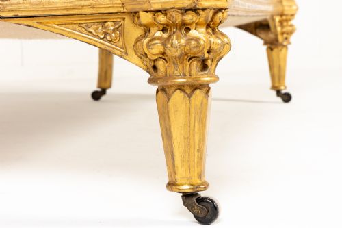 LARGE 19TH CENTURY ENGLISH GILTWOOD COUNTRY HOUSE SOFA - ADDITIONAL PHOTO 7