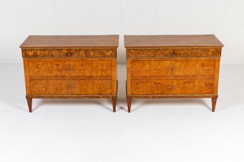 PAIR OF 19TH CENTURY ITALIAN BURR WALNUT COMMODES - ADDITIONAL PHOTO 4