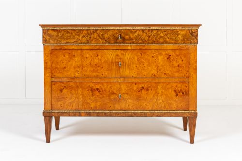 PAIR OF 19TH CENTURY ITALIAN BURR WALNUT COMMODES - ADDITIONAL PHOTO 5