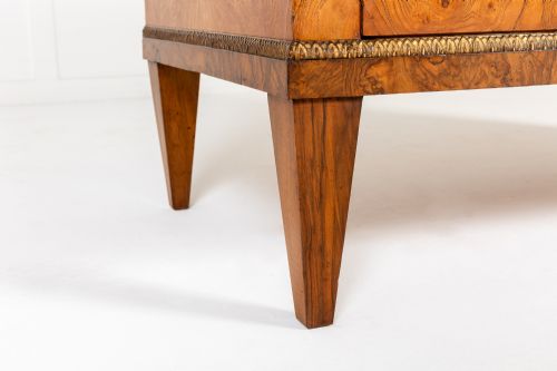 PAIR OF 19TH CENTURY ITALIAN BURR WALNUT COMMODES - ADDITIONAL PHOTO 7