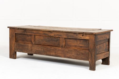 18TH CENTURY FRENCH OAK COFFER - ADDITIONAL PHOTO 10