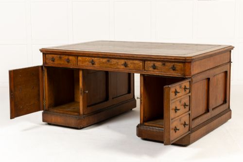 LARGE 19TH CENTURY ENGLISH OAK PARTNERS DESK - ADDITIONAL PHOTO 9