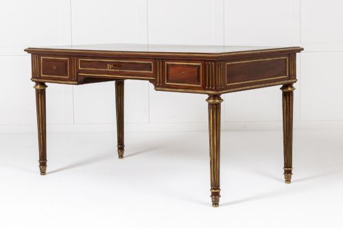 19th century french mahogany bureau plat - CATEGORY: ANTIQUE TABLES - DATED 19TH CENTURY