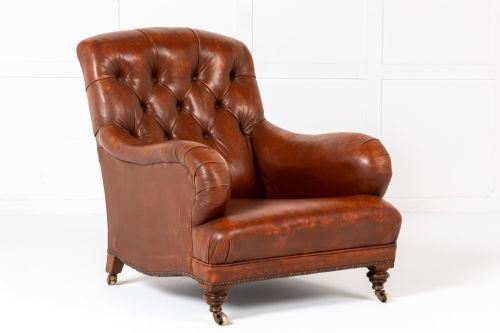 PAIR OF 19TH CENTURY ENGLISH HOWARD STYLE WALNUT ARMCHAIRS - ADDITIONAL PHOTO 1
