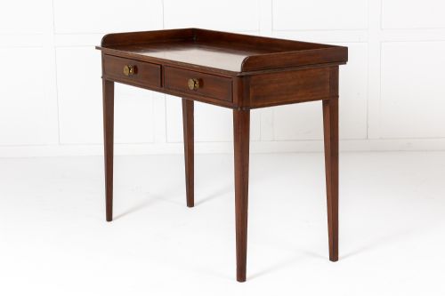 19th century english regency mahogany side table - CATEGORY: ANTIQUE TABLES - DATED 19TH CENTURY