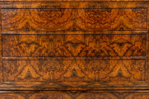 19TH CENTURY FRENCH WALNUT COMMODE - ADDITIONAL PHOTO 2