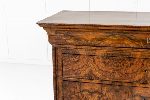 19TH CENTURY FRENCH WALNUT COMMODE - ADDITIONAL PHOTO 5