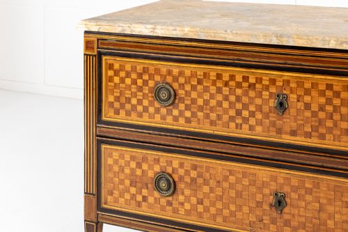 18TH CENTURY ITALIAN WALNUT AND ROSEWOOD COMMODE - ADDITIONAL PHOTO 2