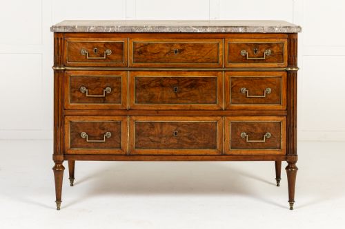 18th century french walnut commode - CATEGORY: ANTIQUE CHEST OF DRAWERS - DATED 18TH CENTURY