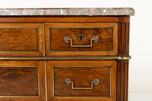 18TH CENTURY FRENCH WALNUT COMMODE - ADDITIONAL PHOTO 5