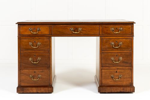 18th century english mahogany pedestal desk - CATEGORY: ANTIQUE DESKS - DATED 18TH CENTURY