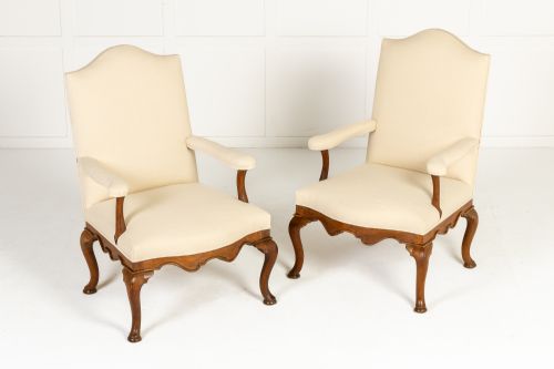 PAIR OF LARGE SCALE 18TH CENTURY FRENCH WALNUT LIBRARY ARMCHAIRS - ADDITIONAL PHOTO 1