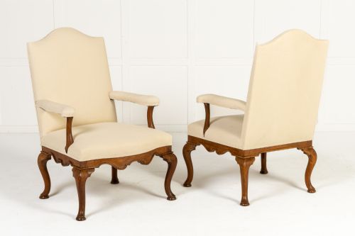 PAIR OF LARGE SCALE 18TH CENTURY FRENCH WALNUT LIBRARY ARMCHAIRS - ADDITIONAL PHOTO 2
