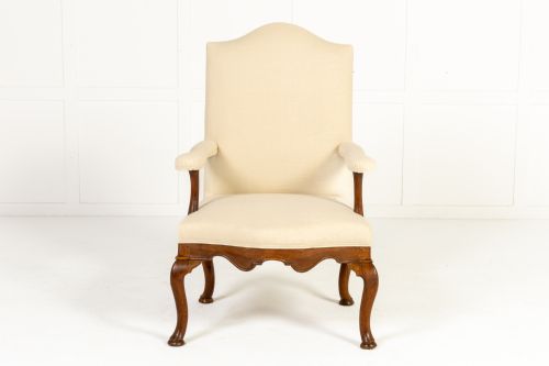 PAIR OF LARGE SCALE 18TH CENTURY FRENCH WALNUT LIBRARY ARMCHAIRS - ADDITIONAL PHOTO 4