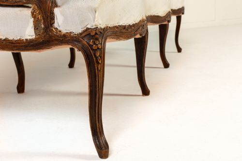 19TH CENTURY FRENCH WALNUT SOFA - ADDITIONAL PHOTO 4
