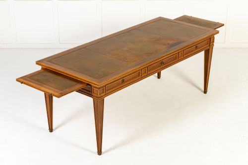 GRAND SCALE MID 20TH CENTURY ROSEWOOD BUREAU PLAT - ADDITIONAL PHOTO 8