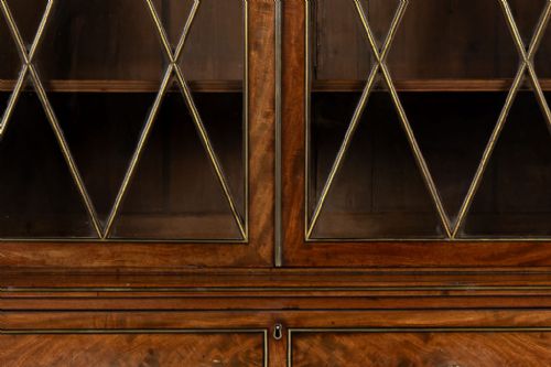 GRAND SCALE 19TH CENTURY ENGLISH REGENCY MAHOGANY SECRETAIRE BOOKCASE - ADDITIONAL PHOTO 1
