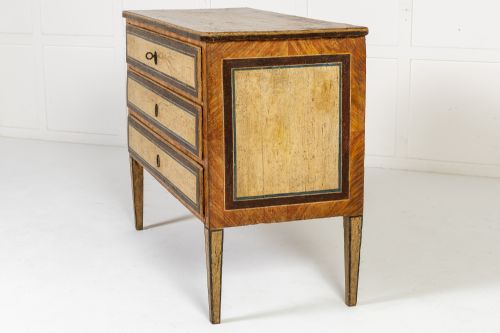 18TH CENTURY ITALIAN PAINTED COMMODE - ADDITIONAL PHOTO 1