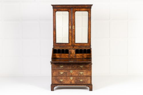 EARLY 18TH CENTURY ENGLISH GEORGE I WALNUT BUREAU BOOKCASE - ADDITIONAL PHOTO 3