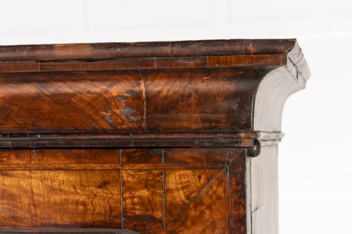 EARLY 18TH CENTURY ENGLISH GEORGE I WALNUT BUREAU BOOKCASE - ADDITIONAL PHOTO 7